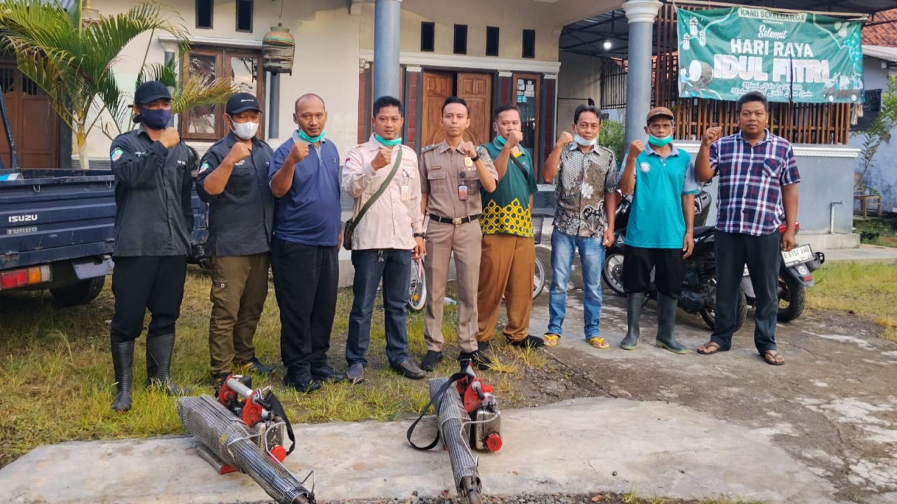 Dinas Kesehatan Kabupaten Cilacap dan PKM Sidareja Laksanakan Fogging di Dusun Warureja Desa Margasari