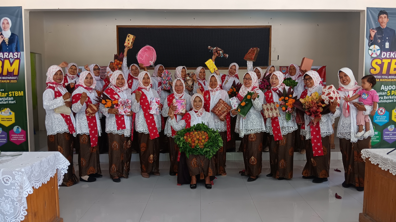 PKK Desa Margasari Peringati Hari Ibu dengan Bertukar Kado, Teguhkan Ibu sebagai Madrasah Pertama