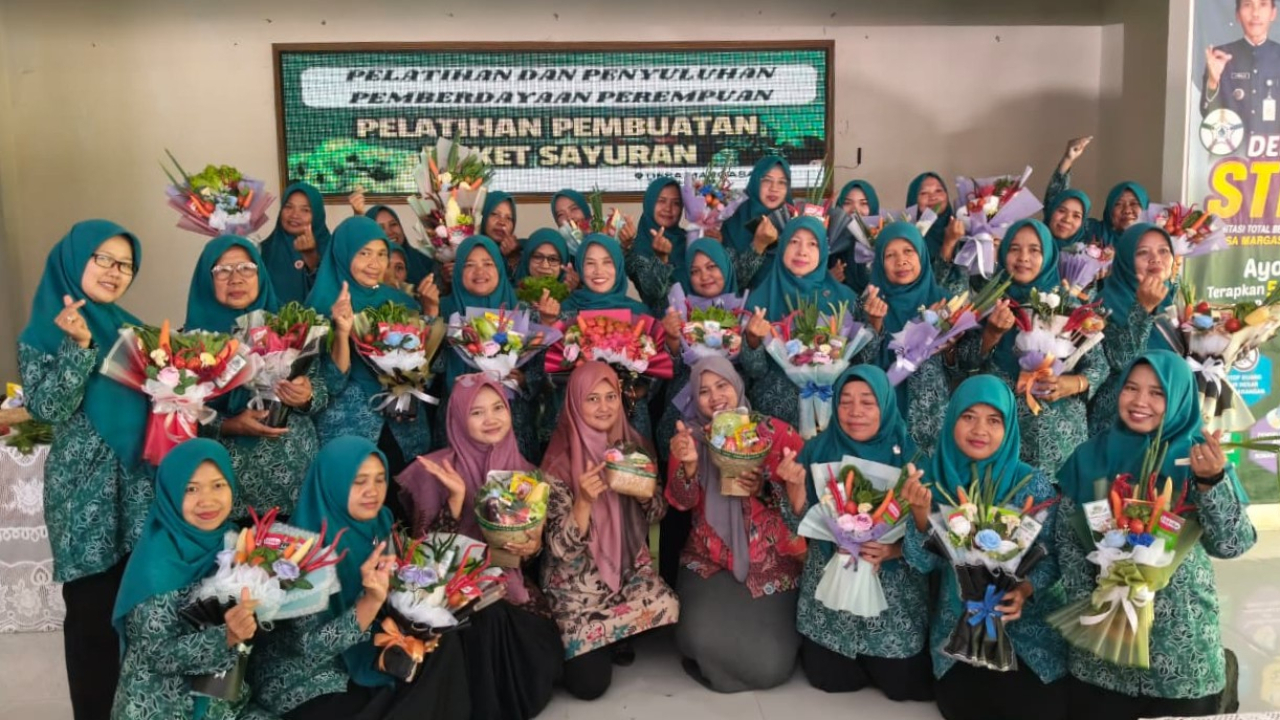 Pemdes Margasari Gelar Pelatihan Merangkai Bouquet Berbahan Sayur Mayur, Dorong Kreativitas dan Peningkatan Nilai Ekonomi Hasil Pertanian
