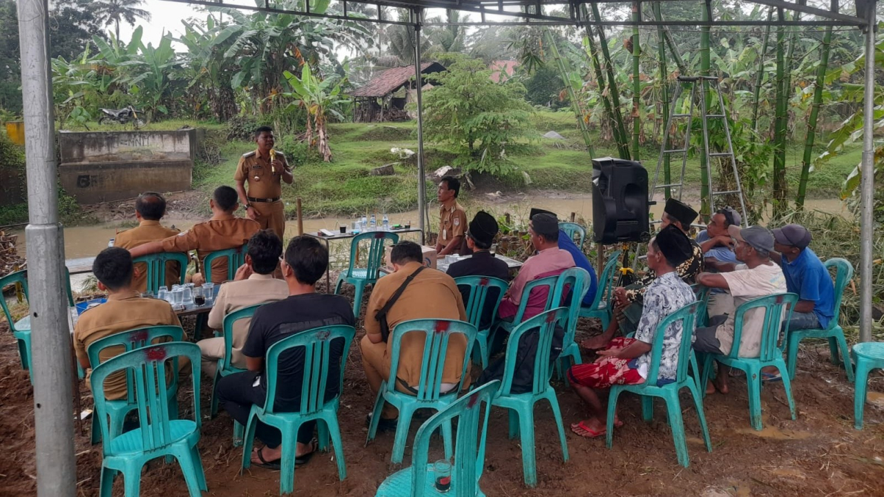 Do’a Bersama Awali Pembangunan Fondasi Jembatan Astra di Desa Margasari