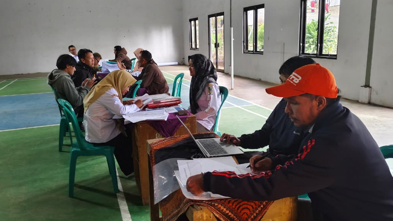 OPTIMALISASI TATA KELOLA PEMERINTAHAN: PEMERINTAH KECAMATAN PEJAWARAN LAKUKAN MONEV KOMPREHENSIF DI DESA PEGUNDUNGAN