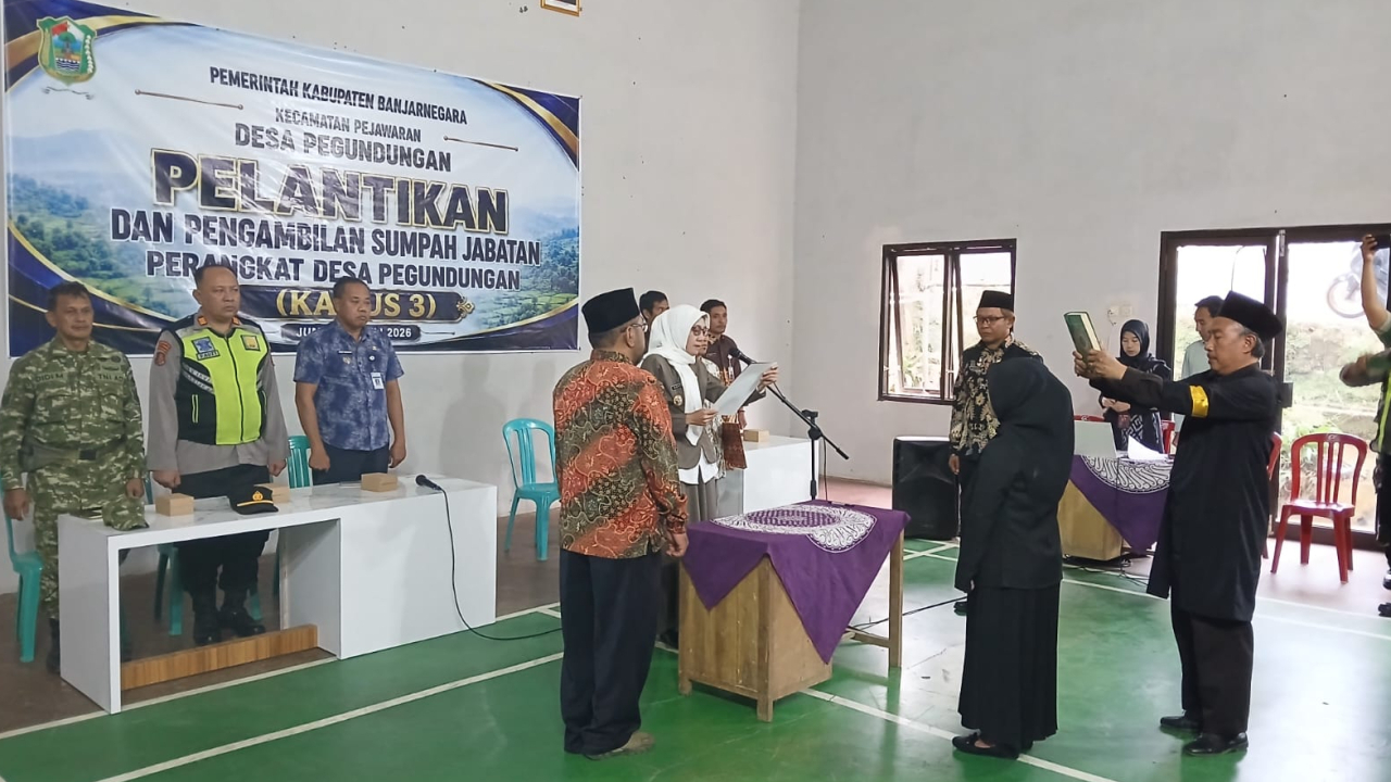 Pelantikan dan Pengambilan Sumpah Jabatan Perangkat Desa Pegundungan