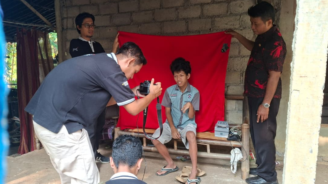 Disdukcapil Wonogiri Laksanakan Layanan Rekam E-KTP Door to Door bagi Penyandang Disabilitas di Desa Sedayu