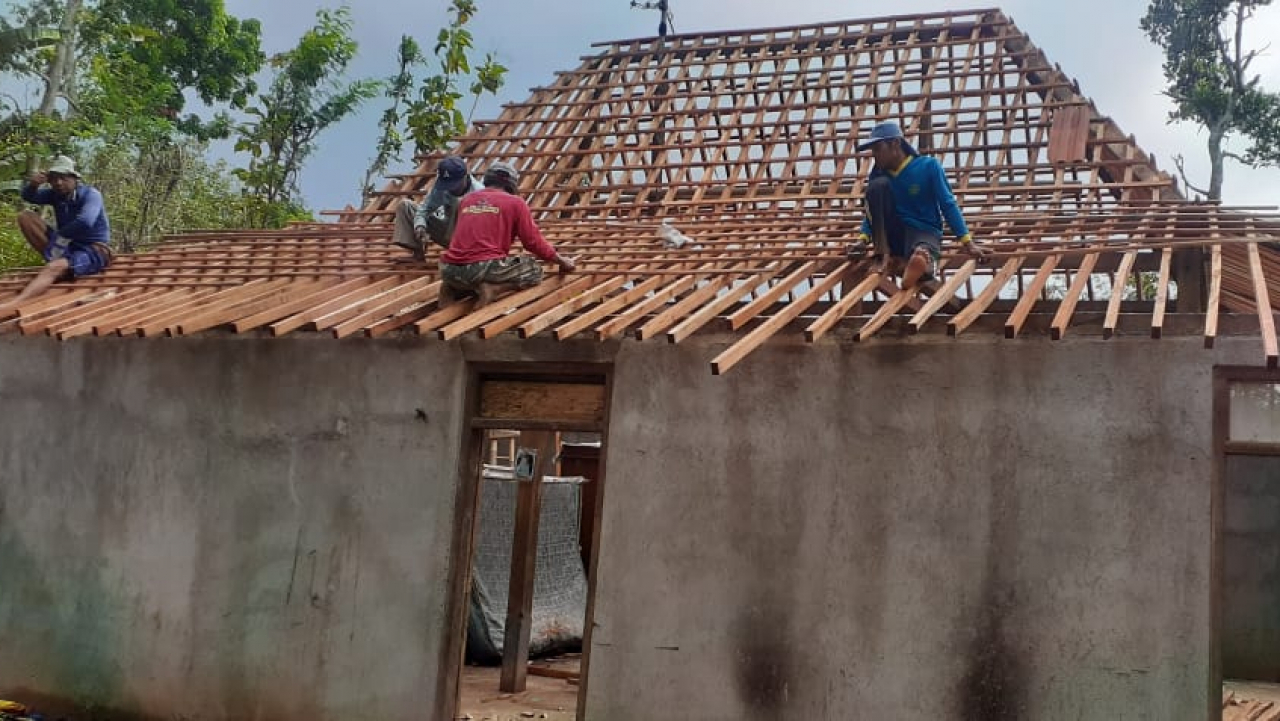 Pembangunan Rumah Layak Huni di Dusun Gablok: Wujud Nyata Gotong Royong dan Kepedulian