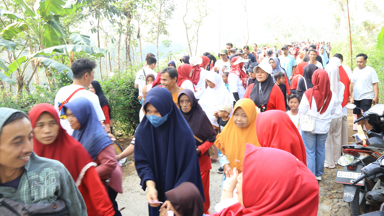 Pemdes Sedayu Gelar Jalan Sehat Meriahkan HUT ke-80 Kemerdekaan RI