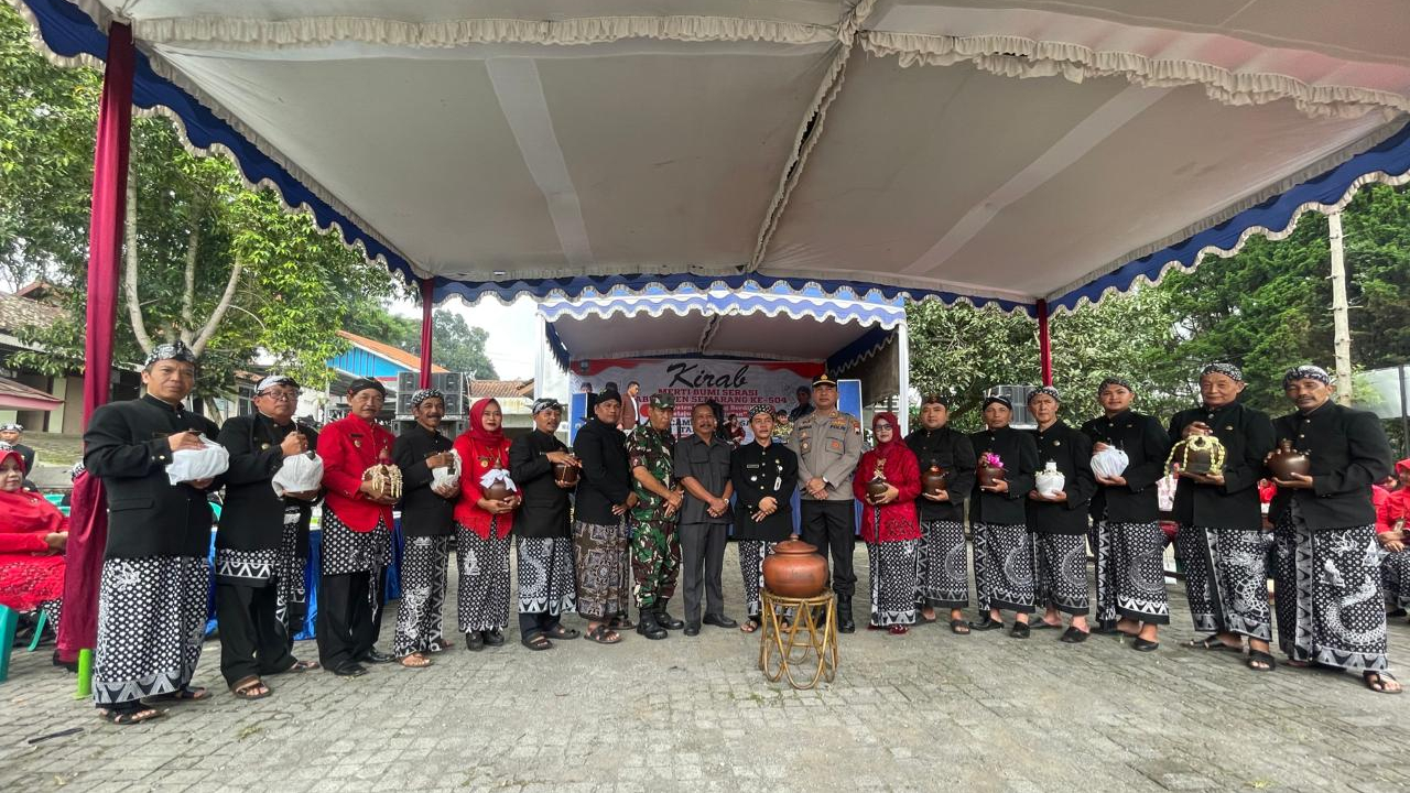 Merajut Persatuan: Penyerahan Air dari Mata Air Desa se-Kecamatan Getasan
