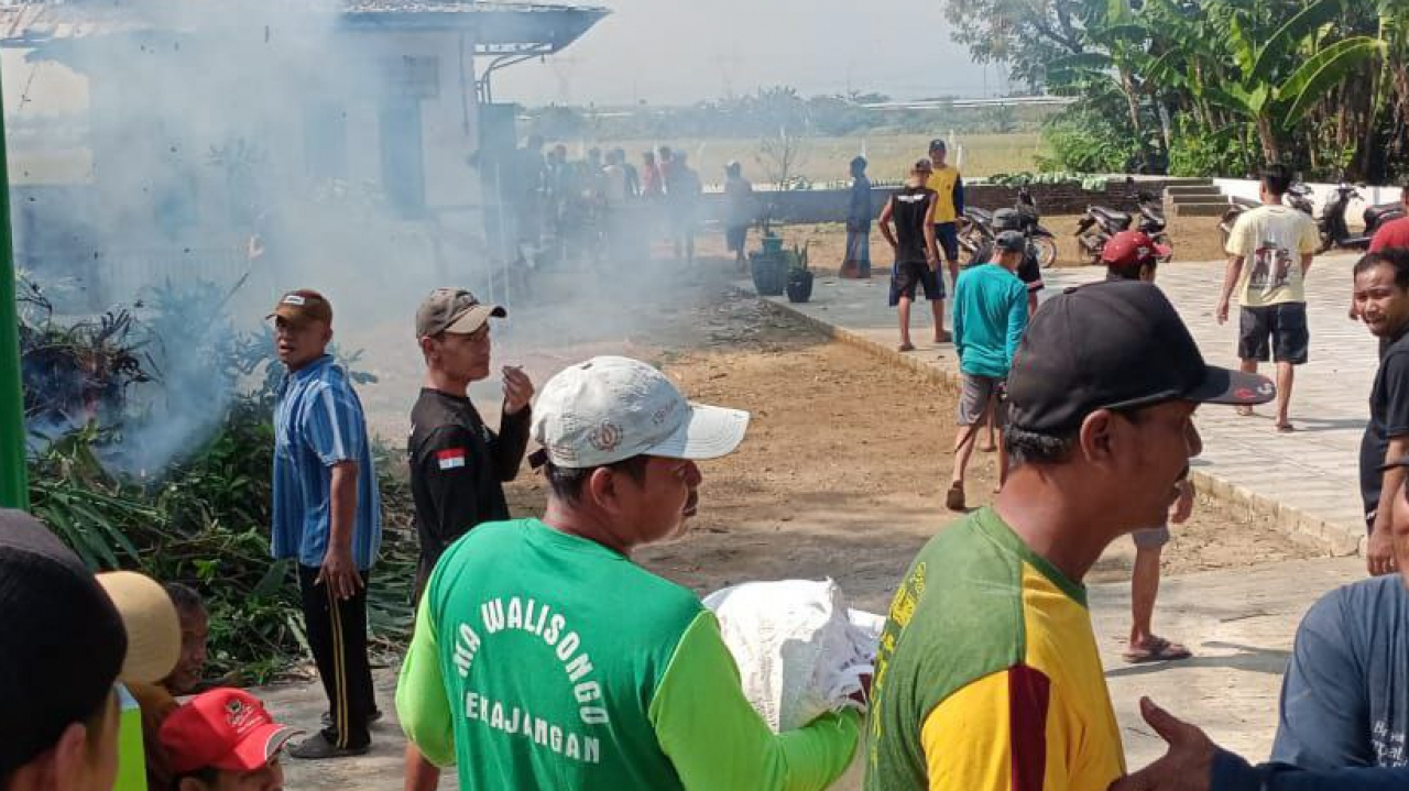 Gotong Royong di Desa Pakumbulan: Tradisi yang Lestari