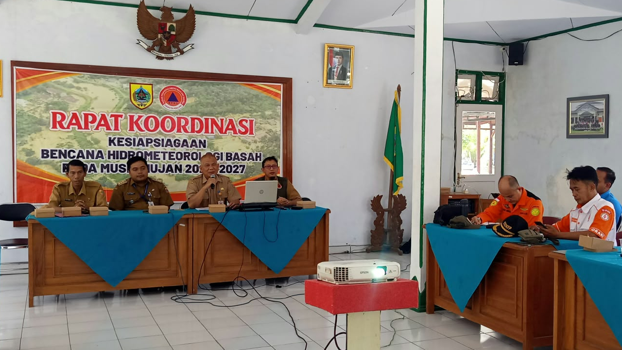 Tingkatkan Kesiapsiagaan Hadapi Musim Hujan 2026/2027, Pemerintah Desa Jurangmangu Hadiri Rakor Bencana Hidrometeorologi Basah di Pulosari