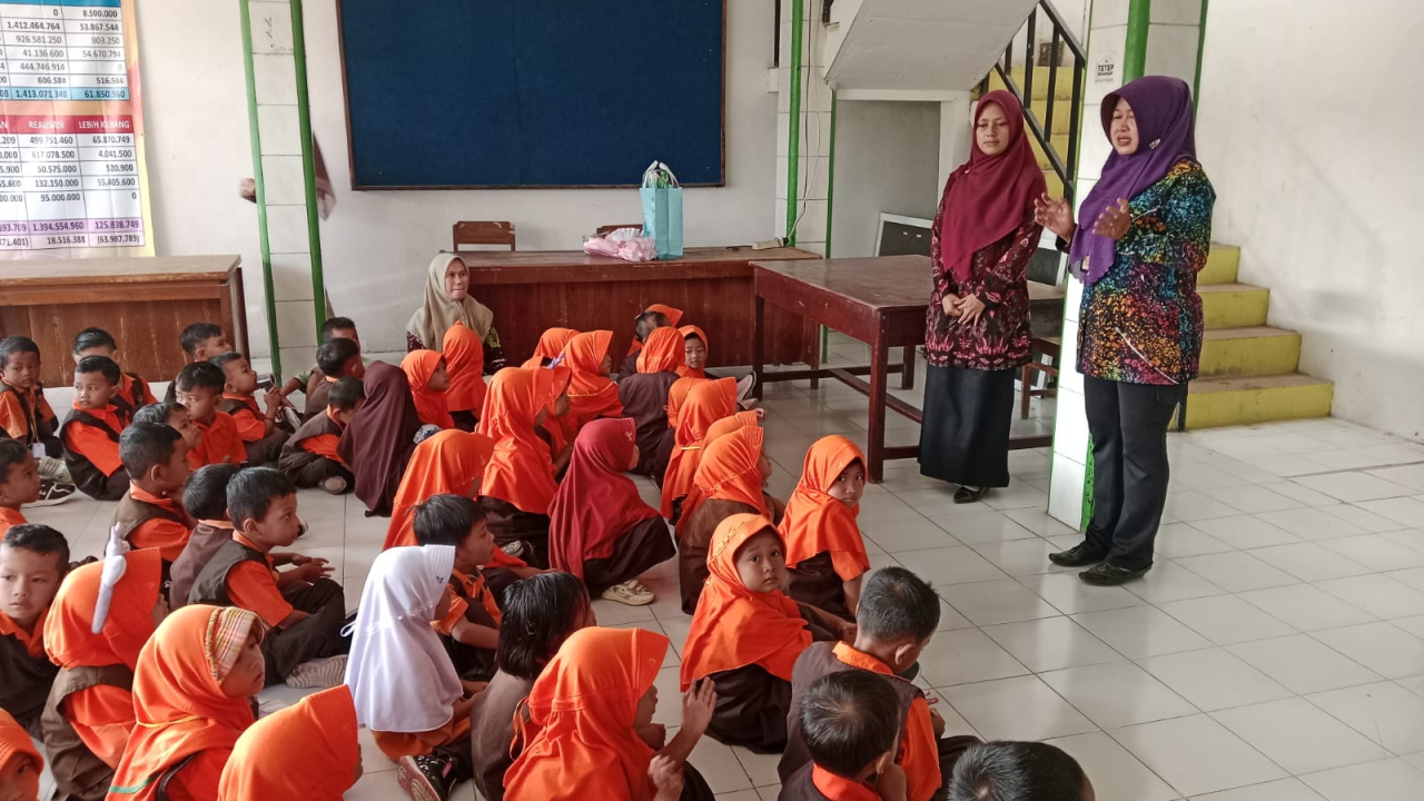 Silaturahmi Siswa Siswi baru TK al Hidayah Langgen