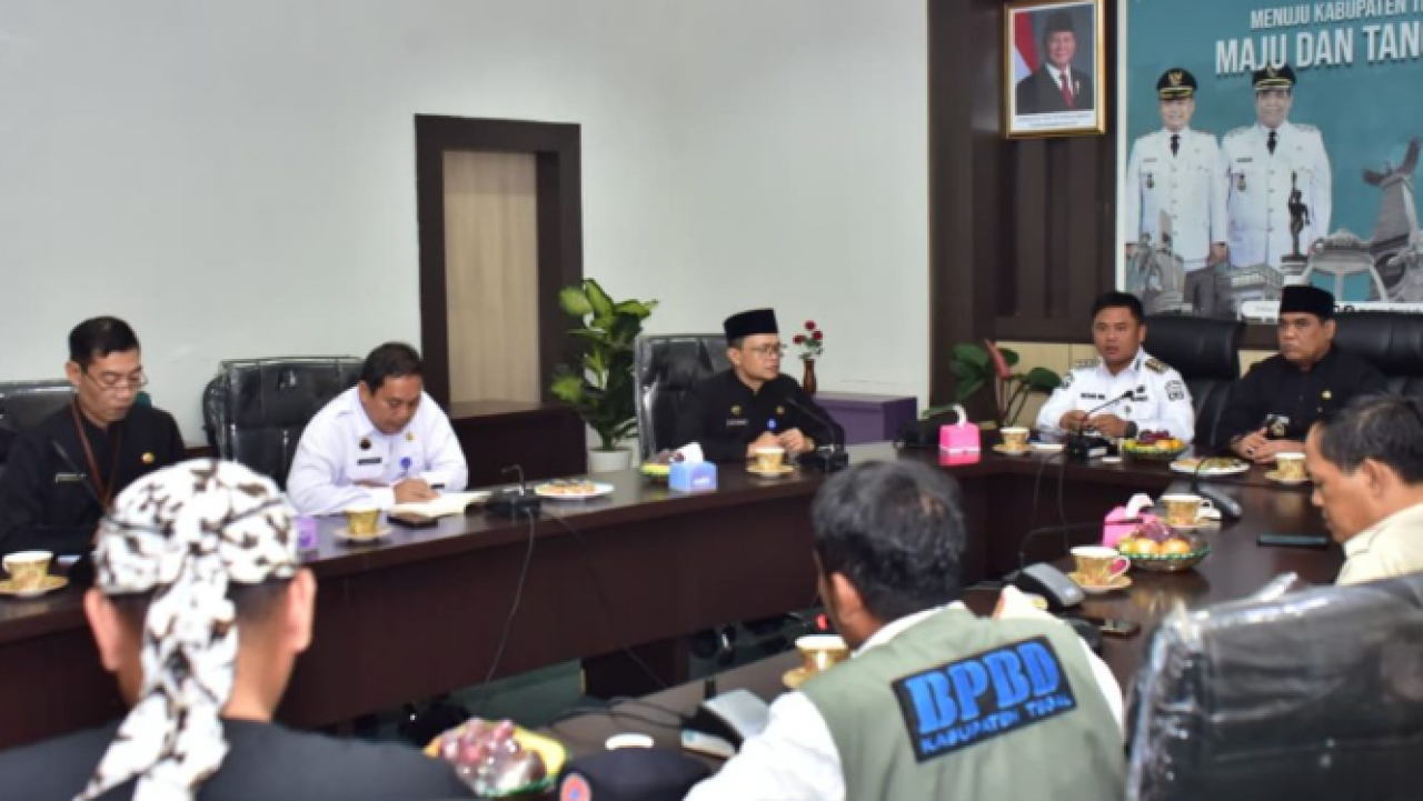 Rapat Koordinasi Mitigasi Bencana, Bupati Tegal Tekankan Normalisasi dan Percepatan Penanganan