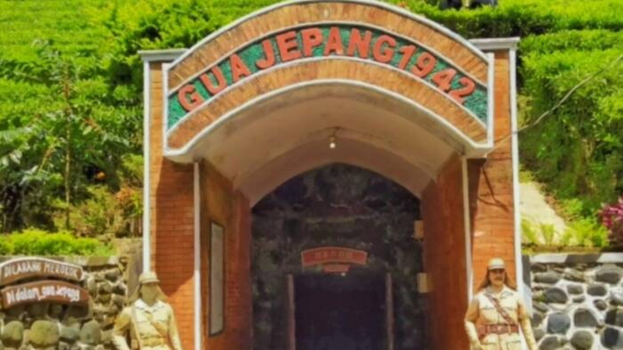 Objek Wisata Goa Jepang