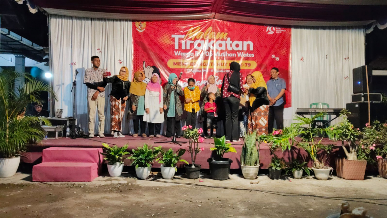Patroli Malam Tirakatan di Kelurahan Wates