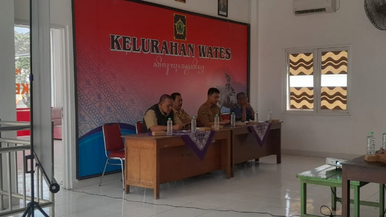 Sosialisasi Pekerjaan Pembangunan Jembatan Penyeberangan Orang (JPO) di Kelurahan Wates Berjalan Lancar