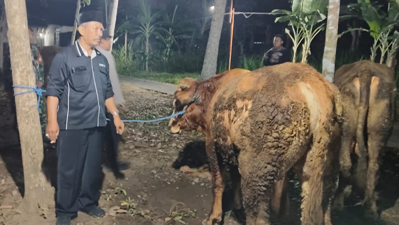 Patroli Wilayah Kelurahan Wates Aman dan Kondusif pada Malam Idul Adha 1445 H