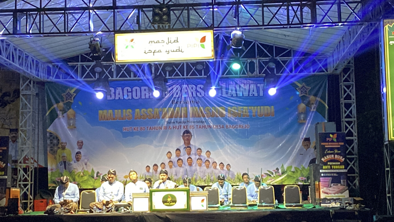 Merdukan Sholawat di Bersih Desa Bagorejo
