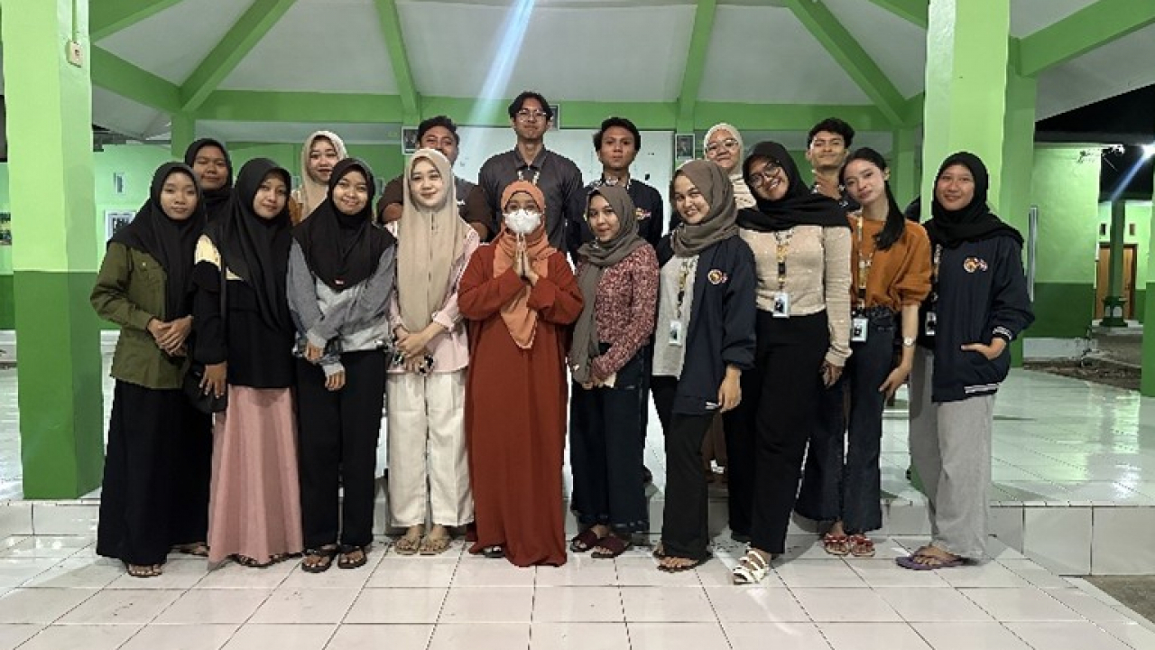 Hari Ke-15: Mahasiswa KKN UMD UNEJ 2025 Berkoordinasi dengan KKN UIN untuk Perayaan 17 Agustus