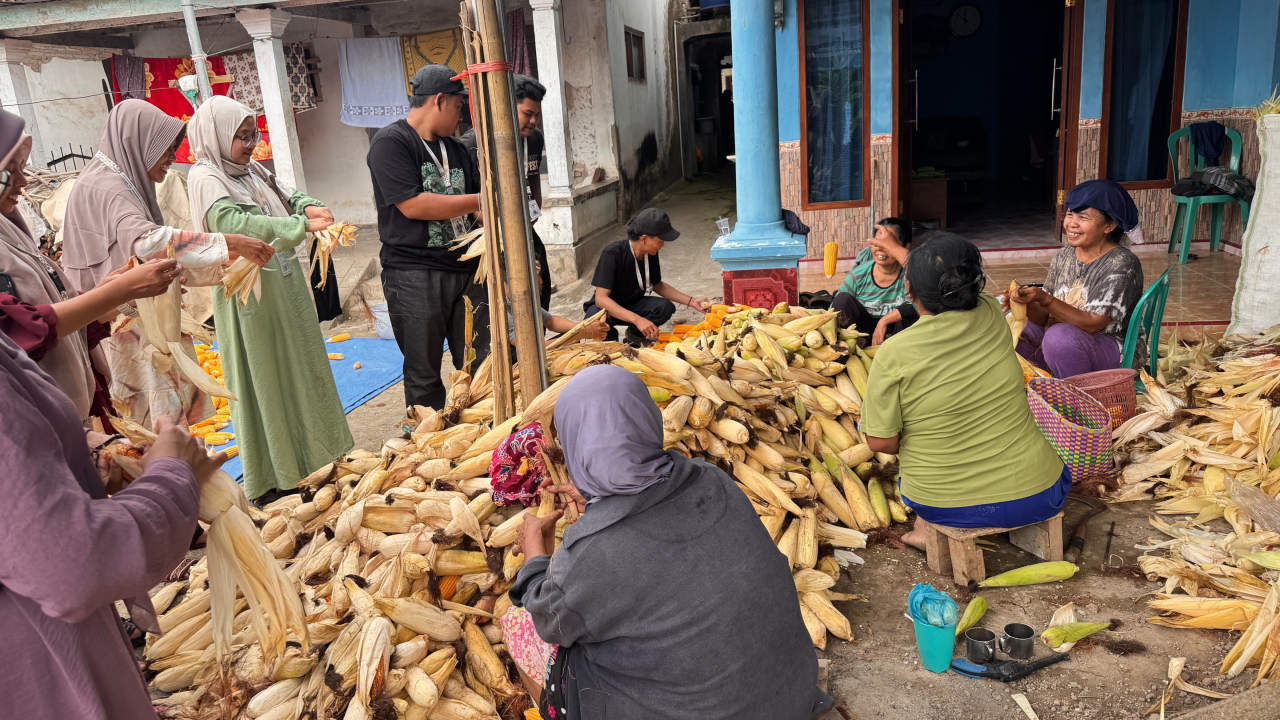 KKN UIN KHAS Hari kedua: Observasi Wilayah dan Silaturahmi ke Rumah Warga Setempat