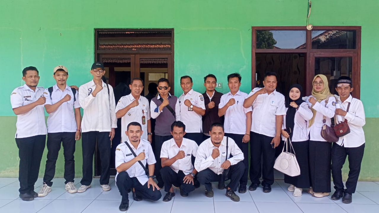 Penguatan Sinergi Pemerintah Desa dan Kecamatan melalui Halal Bihalal di Desa Jatibanteng Naik Kelas