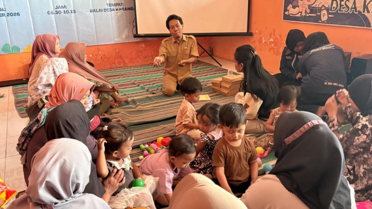 Aksi Peduli Generasi Bangsa: Mahasiswa Ilmu Politik UINSA Gelar Pendampingan Posyandu dan Edukasi Cegah Stunting di Pacet