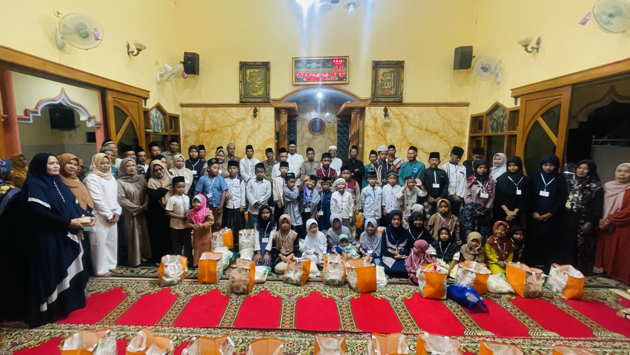 Kepala Desa Kesimantengah Hadiri Santunan 45 Anak Yatim Piatu di Masjid Ar Rahmah Desa Candiwatu