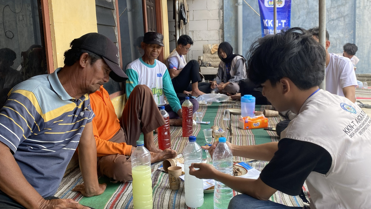 Pelatihan Pembuatan Bubur California KKN-T 21 Bersama Kelompok Tani