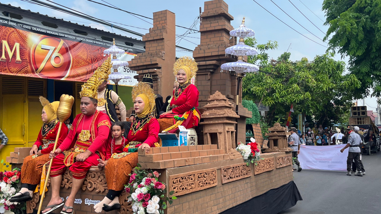 Karnaval Dan Pawai Budaya Dalam Rangka HUT RI Ke 80 Desa Sugihwaras Kecamatan Kepohbaru