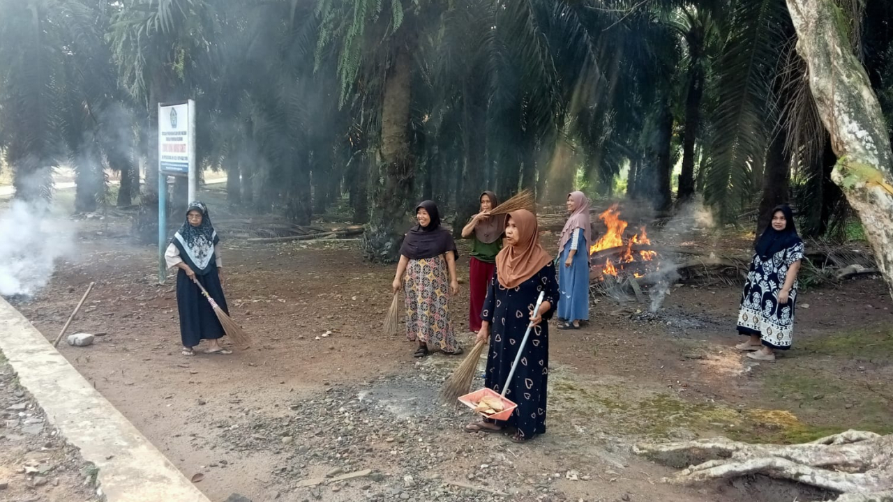 Kegiatan Jum'at Bersih ( JUMSIH )