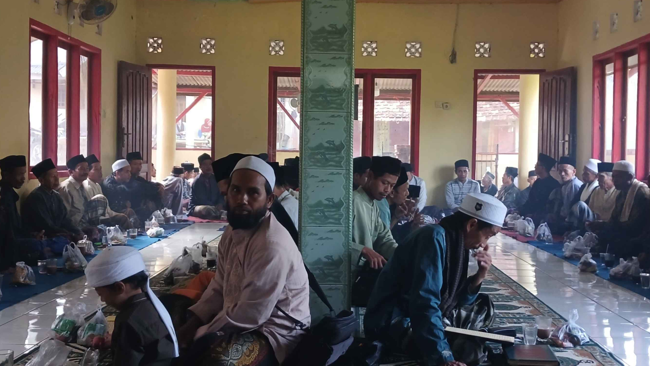 Pengajian rutin mingguan TK desa