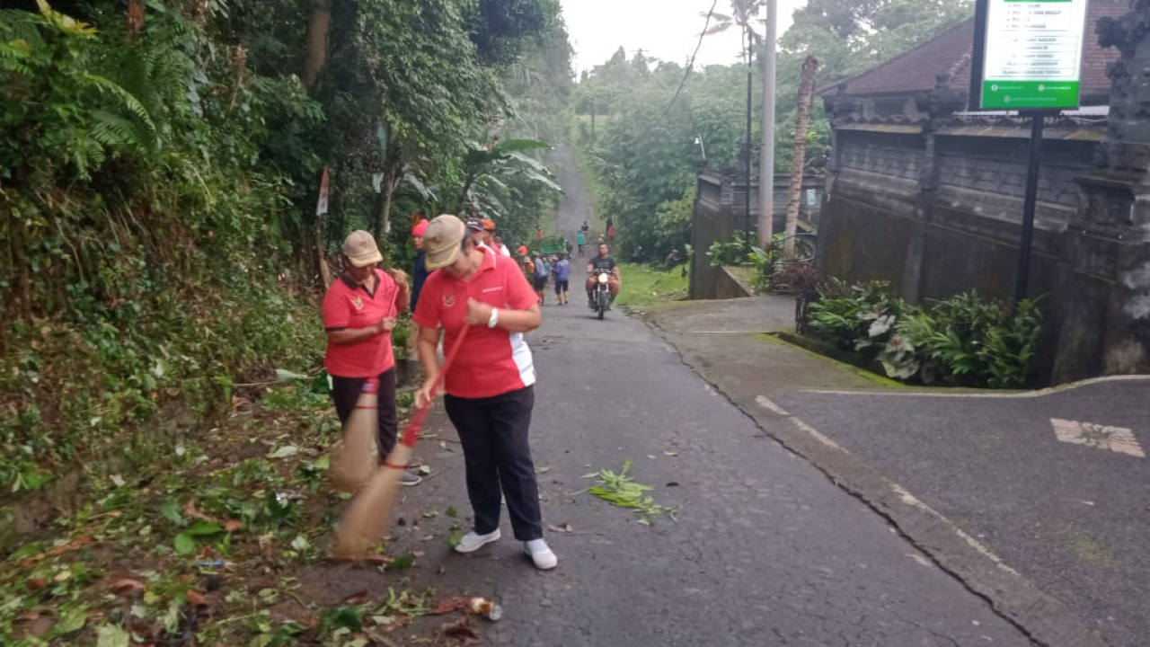 Bersih-bersih Desa, wujudkan Bali Bersih Sampah