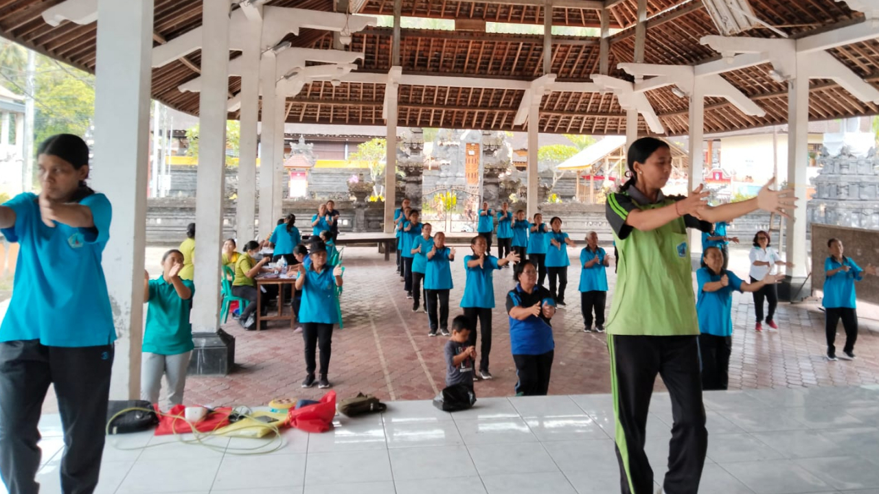 Lansia Desa Besan Semangat Ikuti Senam dan PMT