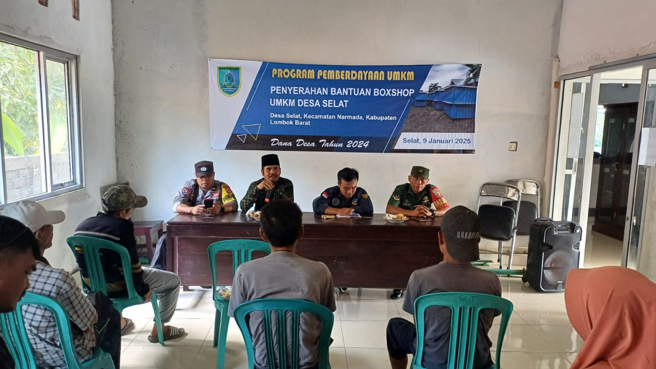 PEMBERDAYAAN UMKM DESA SELAT MELALUI BANTUAN BOXSHOP