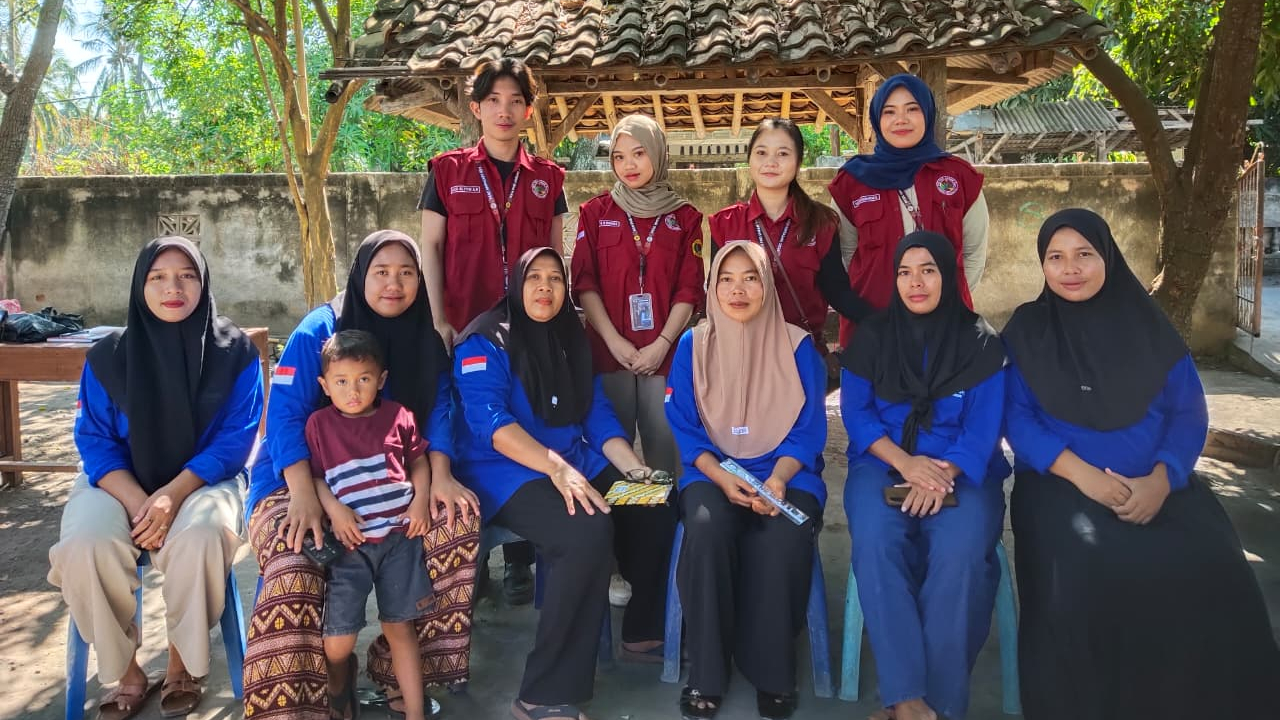 POSYANDU KARMILA DUSUN PADAK BERIKAN PELAYANAN KESEHATAN BAGI BALITA, DEWASA, DAN LANSIA