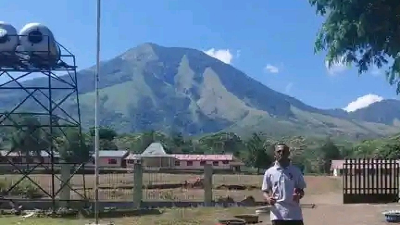 Wisata Gunung Genamere