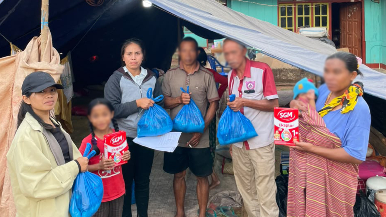 Di Tengah Kepanikan Pascagempa, Pemerintah Desa Tengku Lese Salurkan Logistik untuk Warga