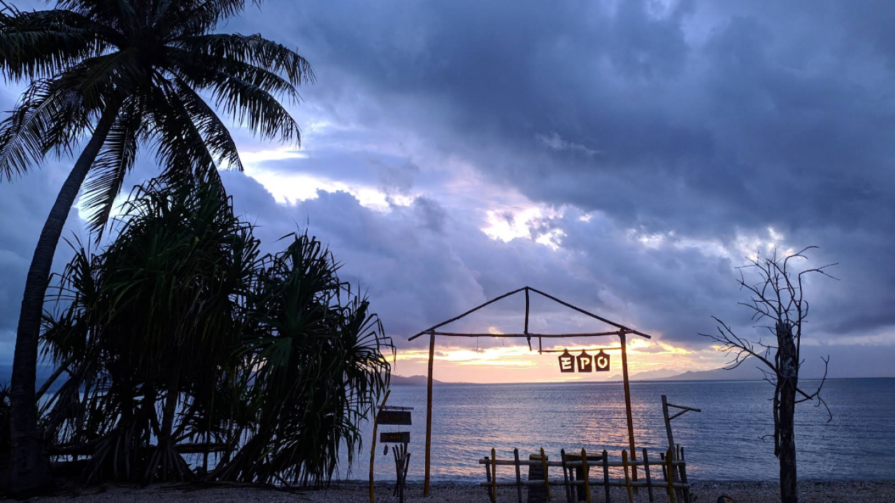 Pantai Epo Kolontobo