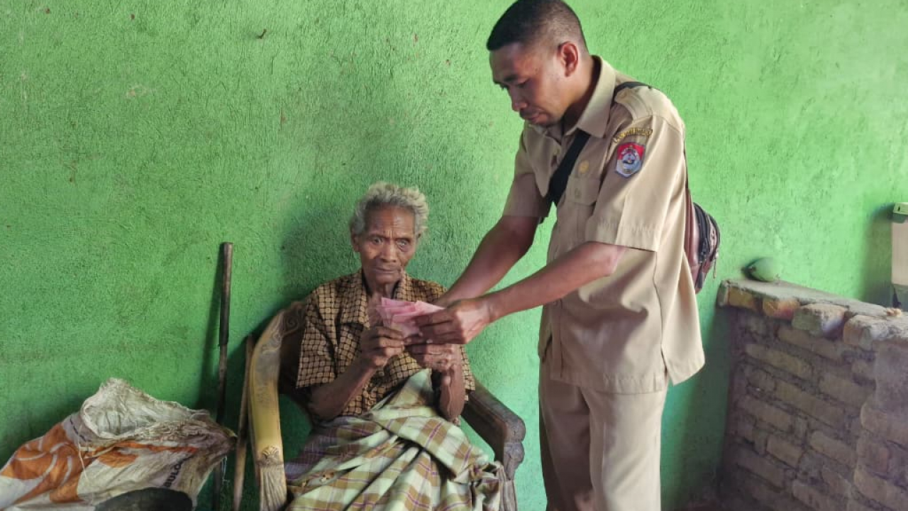 Bantuan Langsung Tunai Dana Desa di Rumah