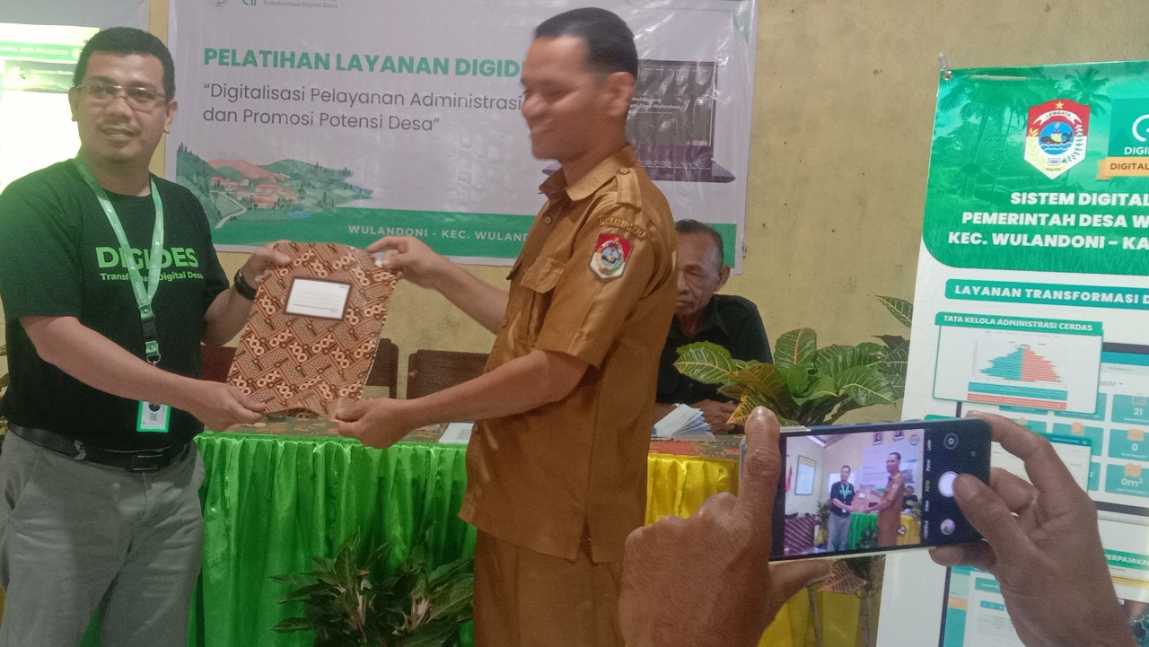 Pelatihan Pelayanan Digitalisasi Diluncurkan di Desa Wulandoni oleh Kepala Desa Laurensius Nikolaus Ola