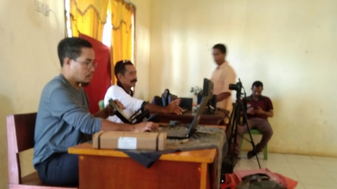 Perekaman e-KTP di Desa Watu Tiri
