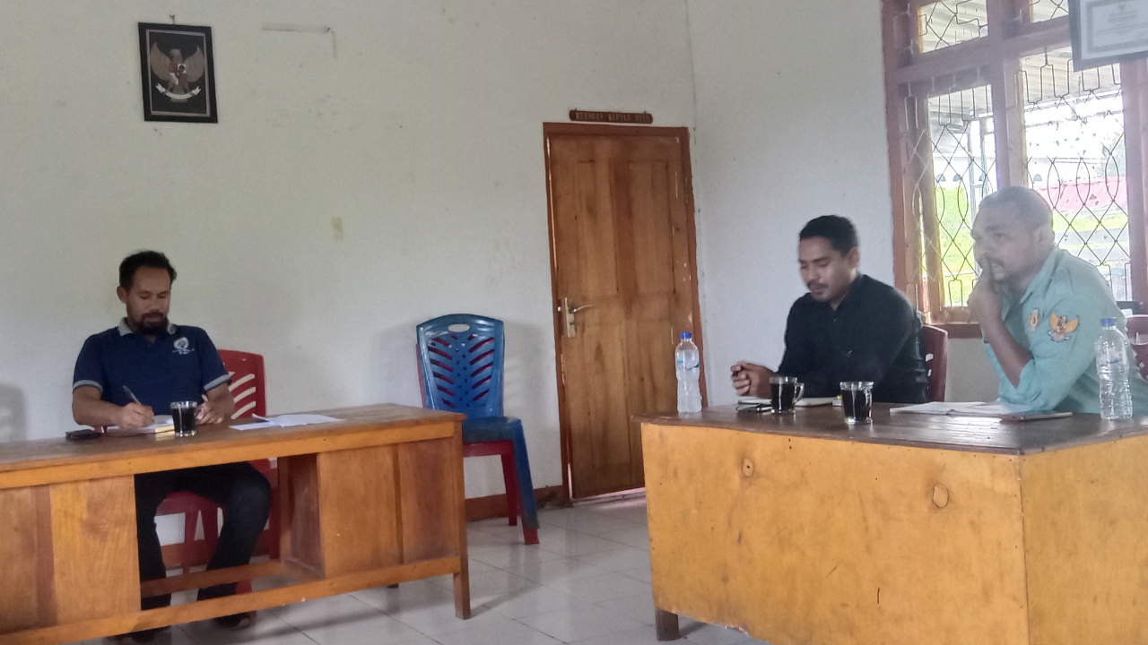 Dosen Melakukan Koordinasi tentang Mahasiswa KKN di Desa Watu Tiri