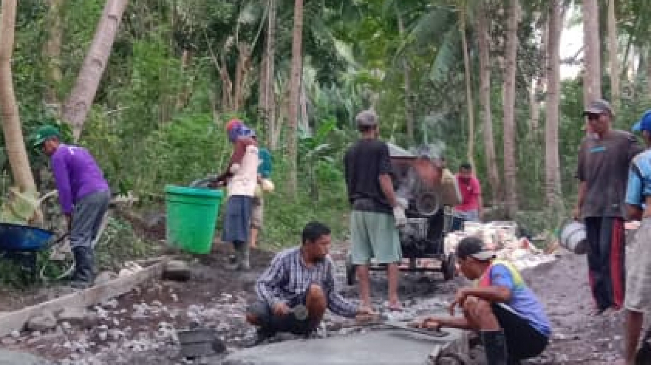 Pembangunan Infrastruktur Jalan Usaha Tani dan Optimalisasi Lahan Tidur di Desa Kotodirumali