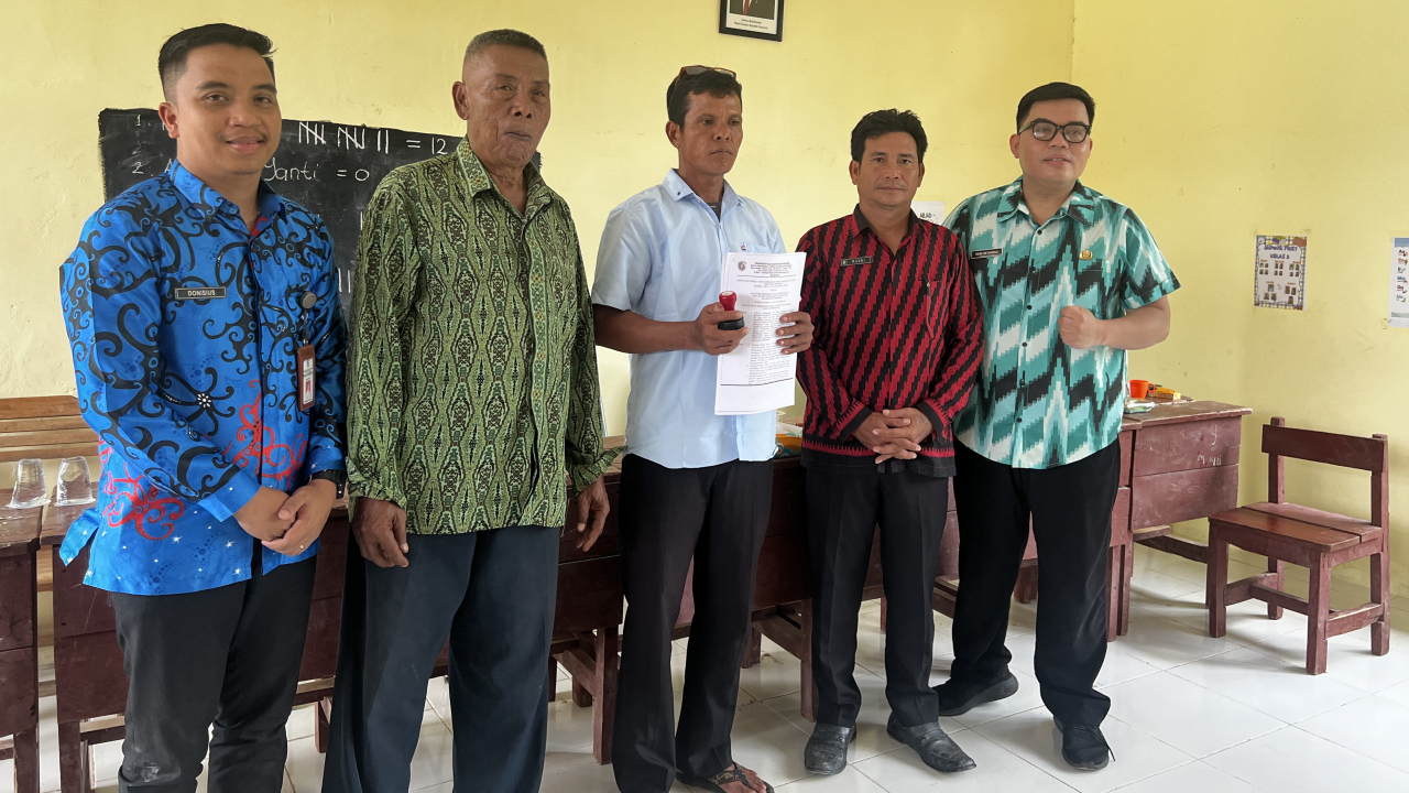 Pelaksanaan Pemilihan Ketua Komite Sekolah di Desa Amawang