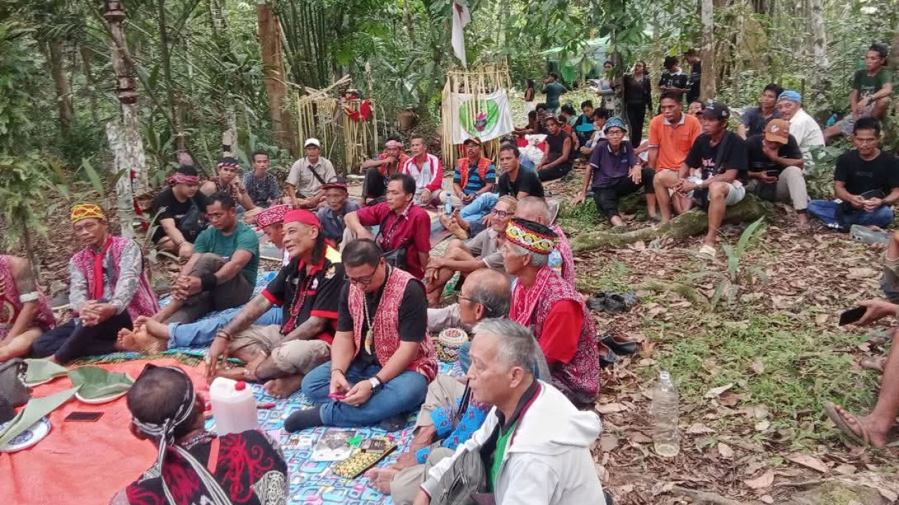 RITUAL ENCELAN, ENSANGI DAN BEDARAK DI TEMBAWANG TAMPUN JUAH