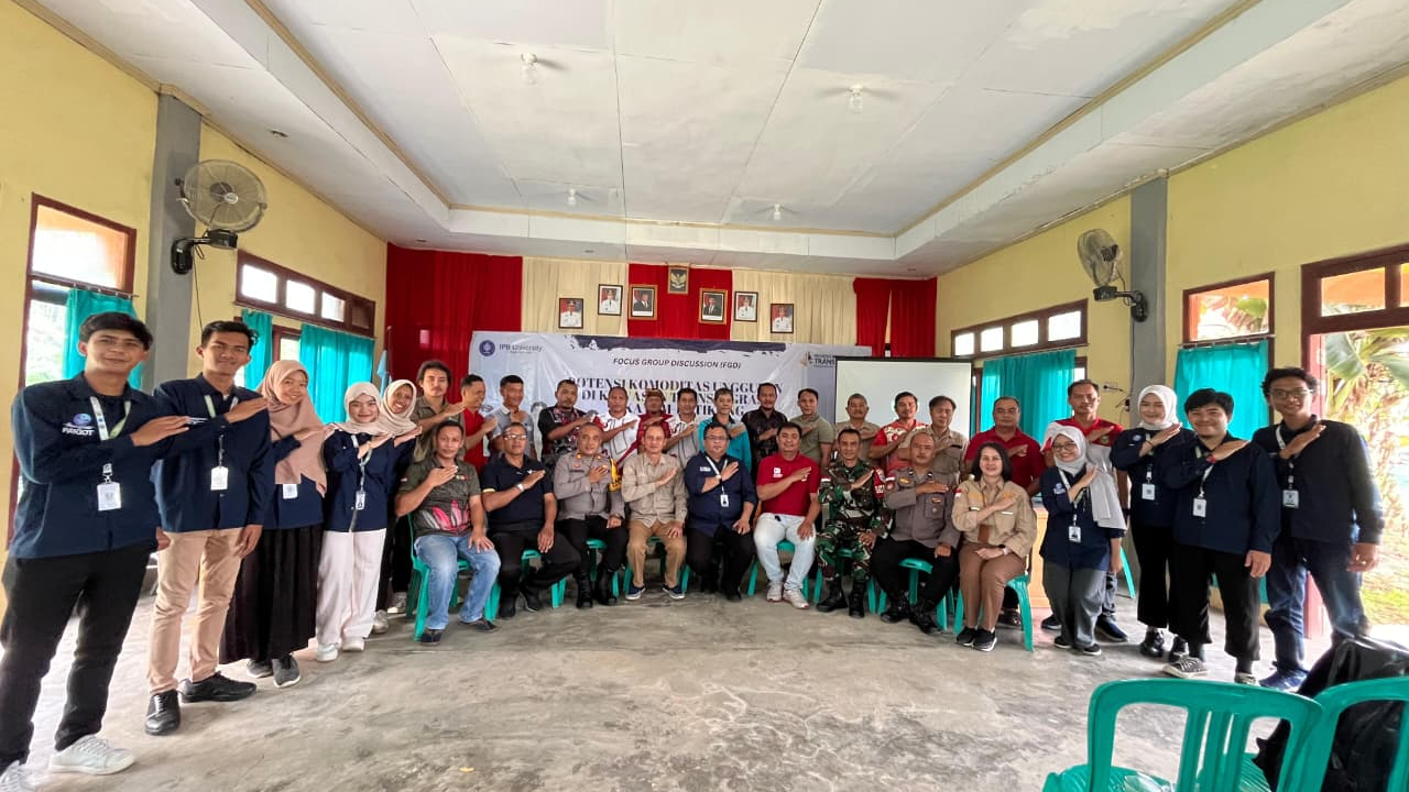 POTENSI KOMODITAS UNGGULAN DI KAWASAN TRANSMIGRASI SEKAYAM ENTIKONG