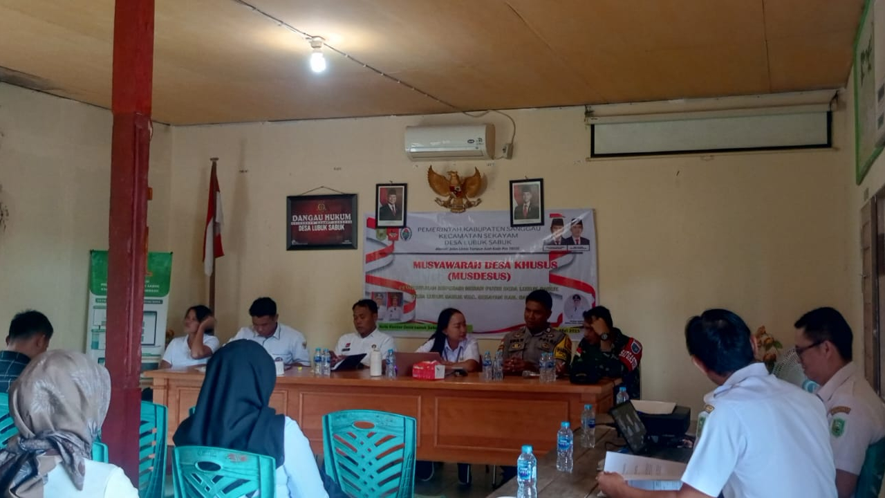 MUSYAWARAH DESA KHUSUS (MUSDESUS) PEMBENTUKAN KOPERASI MERAH PUTIH DESA LUBUK SABUK KECAMATAN SEKAYAM