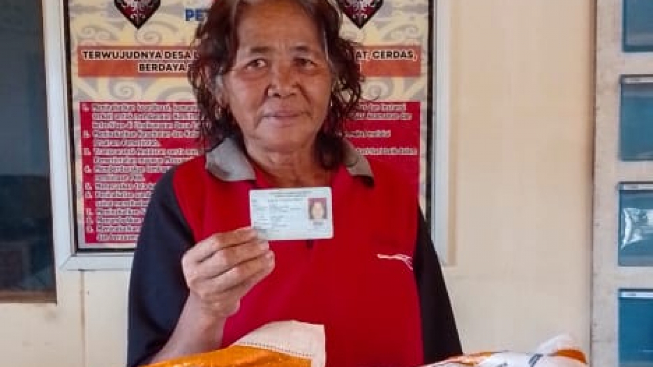 PENYALURAN BANPANG PERIODE NOVEMBER-DESEMBER 2025 DI DESA LUBUK SABUK KECAMATAN SEKAYAM