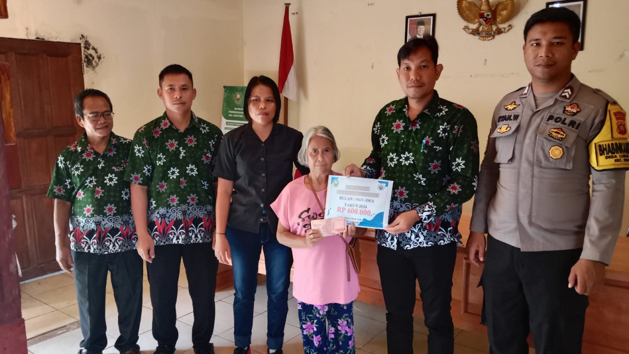 PENYALURAN BLT DD TAHAP 2 AKHIR TAHUN PERIODE NOVEMBER-DESEMBER 2024 DESA LUBUK SABUK KECAMATAN SEKAYAM