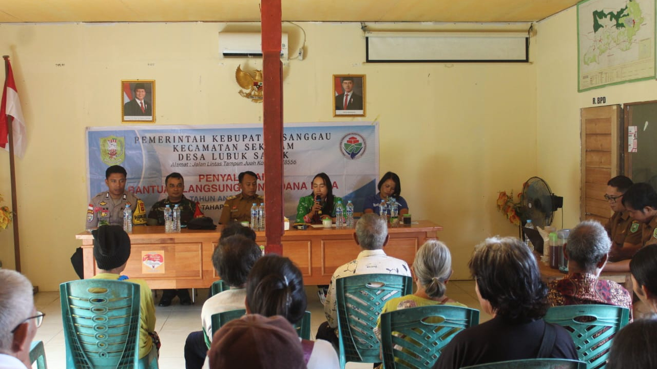 PEMERINTAH DESA LUBUK SABUK MENYALURANKAN BLT DD KEPADA KPM PERIODE JULI-OKTOBER 2025