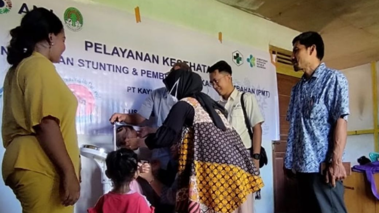 Kayung Agro Lestari Bantu Posyandu di 3 Desa  Kabupaten Ketapang