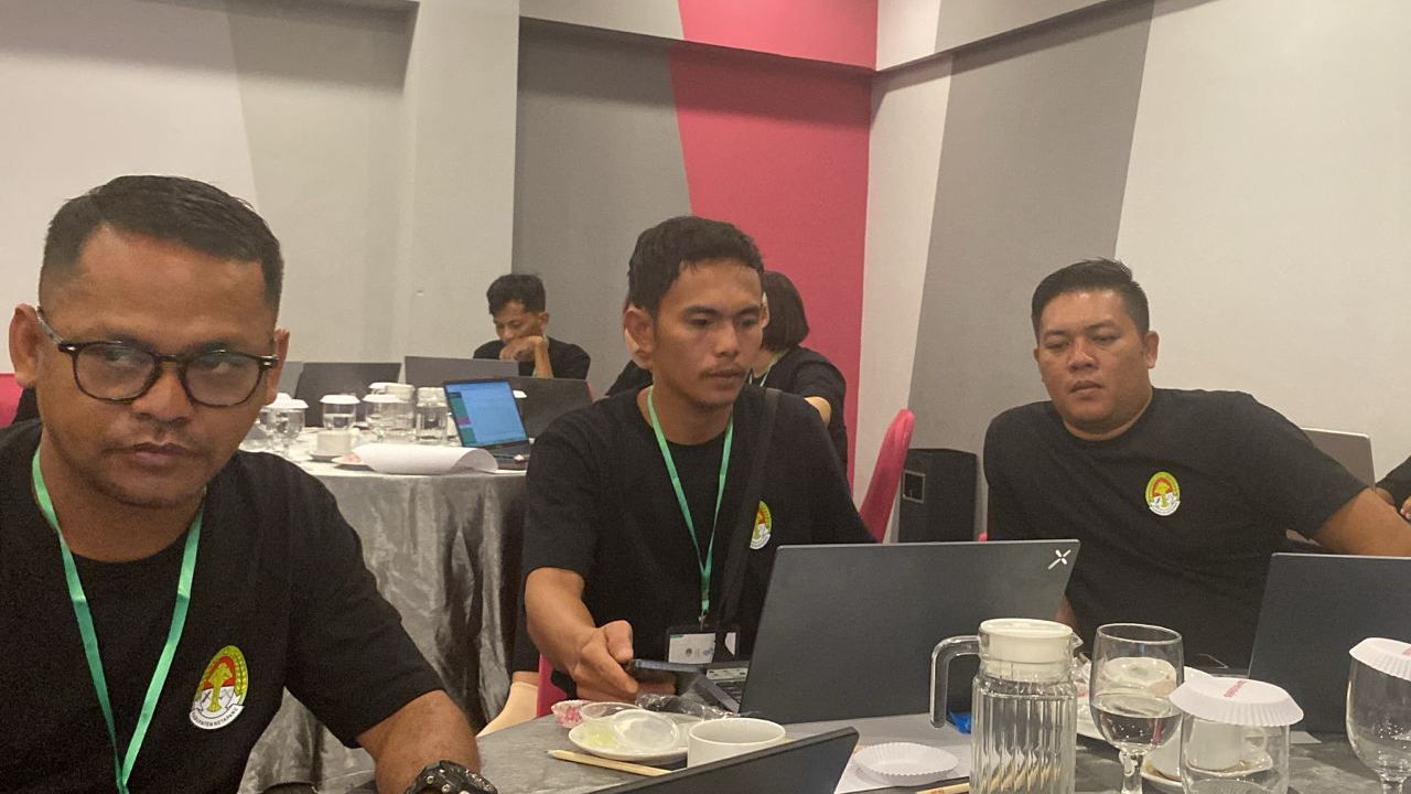 Peningkatan Pelayanan Publik dan Tata Kelola Pemerintahan Desa Pangkalan Batu Melalui Pelatihan Aplikasi Digides