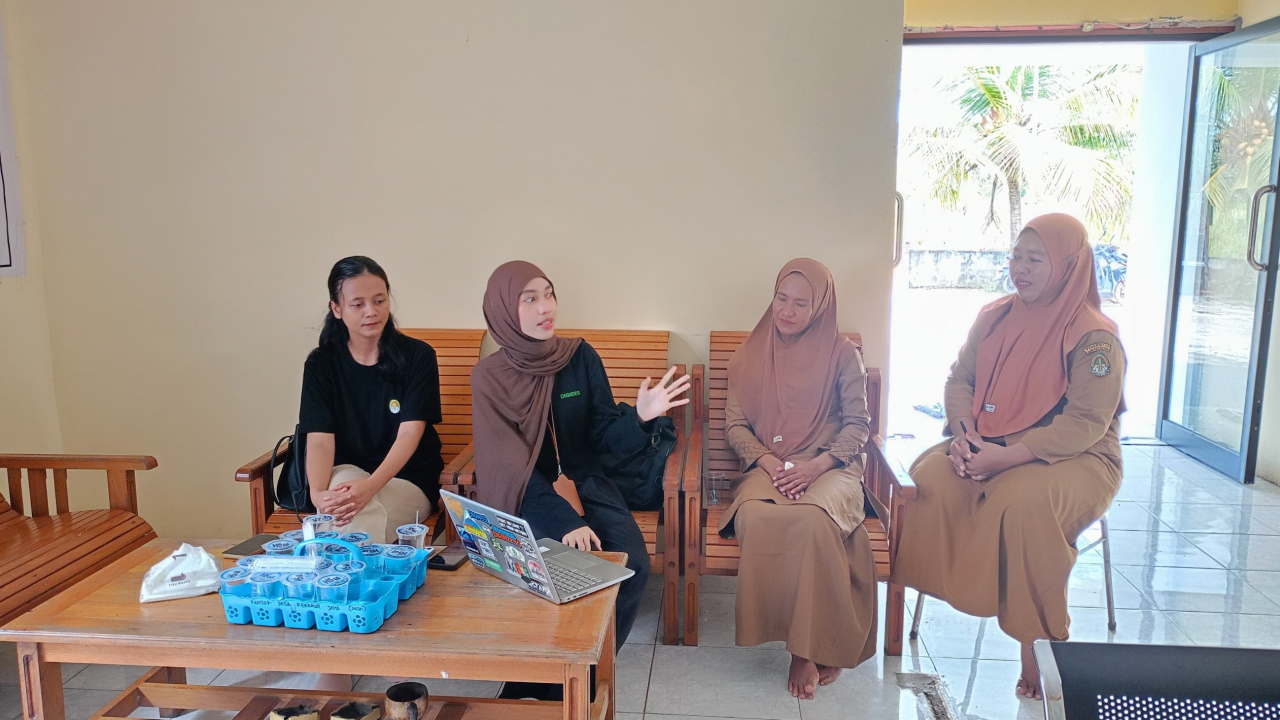 Kunjungan Tim DIGDES ke Kantor Desa Keramat Jaya